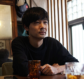 岩瀬亮